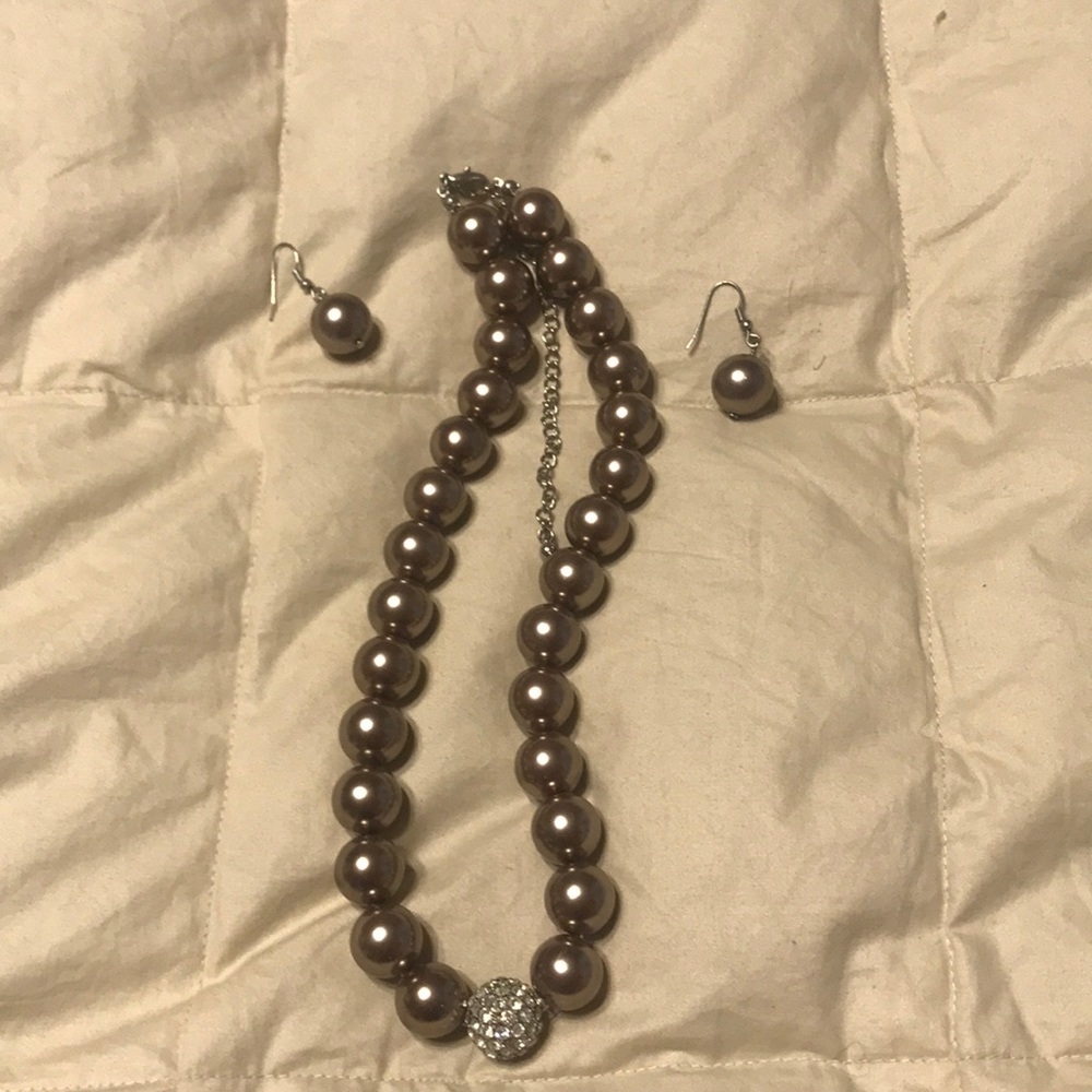 Women’s Necklace and Earrings